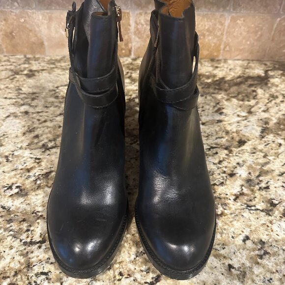 Ivanka Trump Black Heeled Ankle Boot Women's 10M (B-4 EP) - Picture 2 of 8